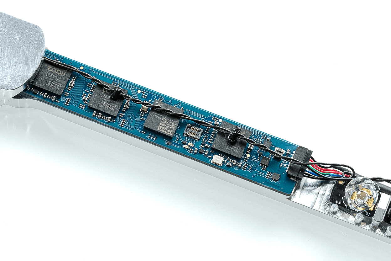 Tobii IS5XT components