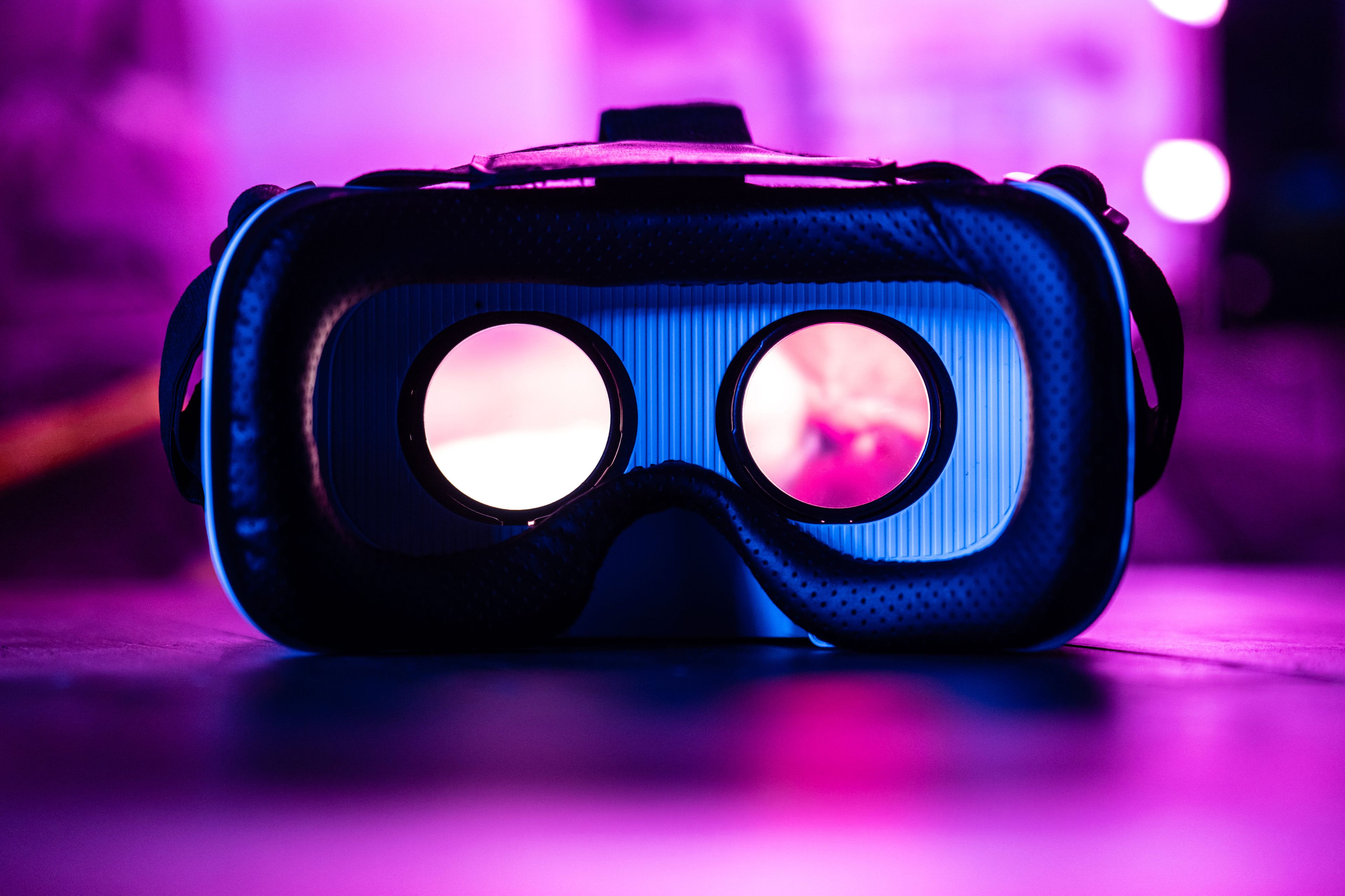 Lenses in VR headset