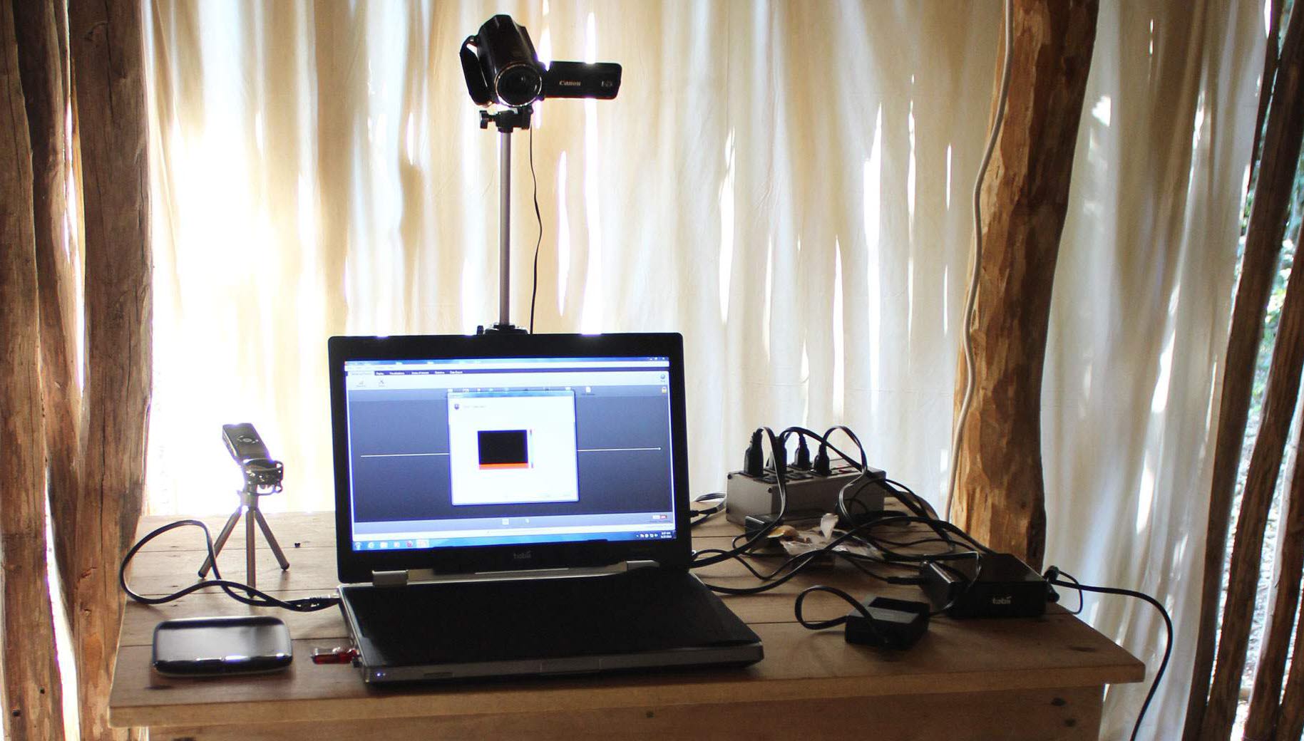 The test setup with a Tobii Pro X2-60 mounted on a laptop.