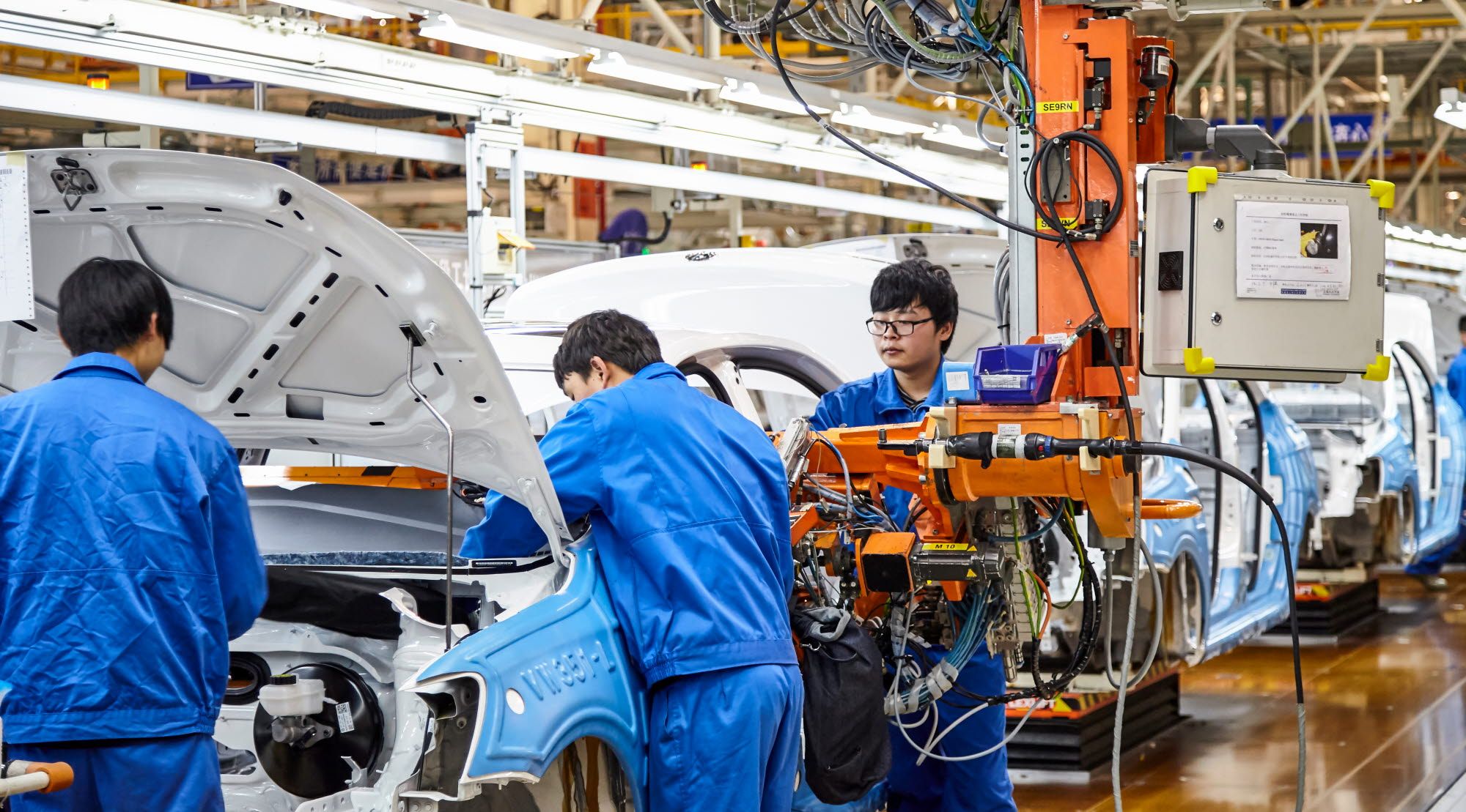 Assembly line car industry